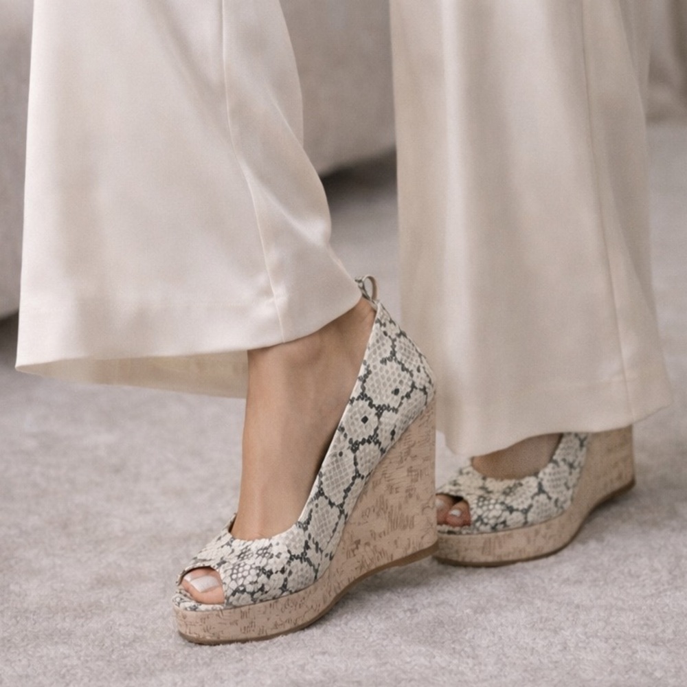 JIMMY CHOO Snakeskin Gray & Ivory Leather Peep Toe Cork Heels 7.5 (Sz 38)